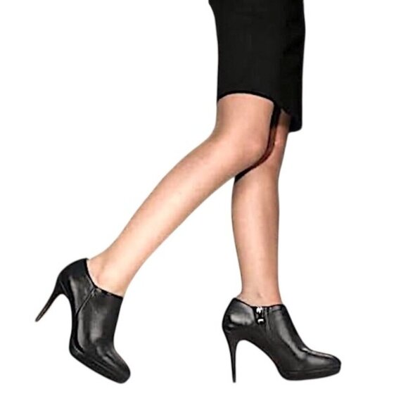 VINCE CAMUTO Elvin High Heeled Leather Booties Shoes Black - Picture 2 of 13